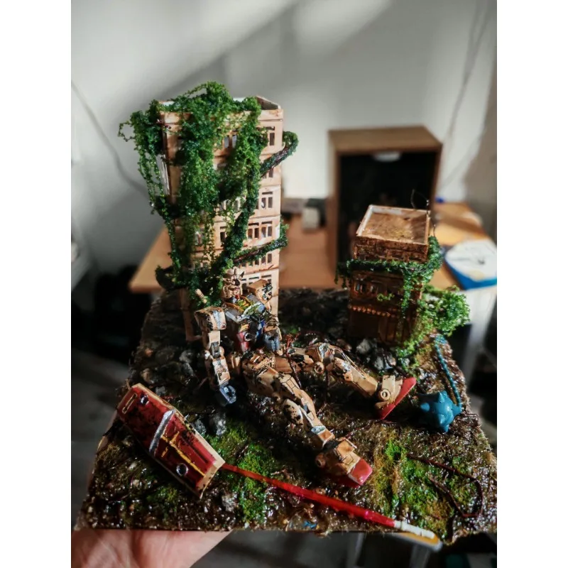 Battle Damaged Model for Fish Tank, Aquarium Hardscape Diorama, Weathered Resin Figure, Aquatic Scene Decoration