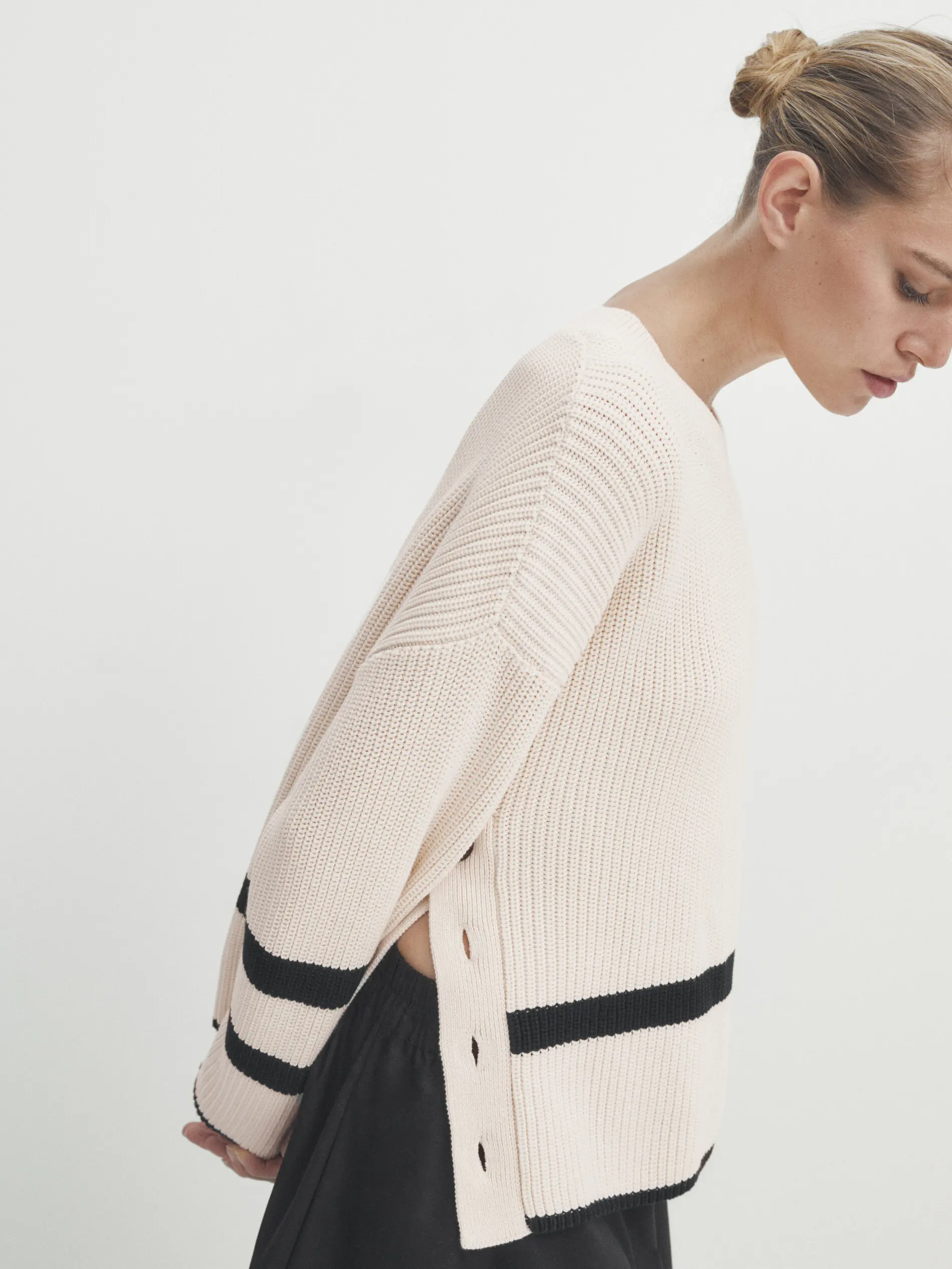 Ethereal MD 2023 autumn new style of French striped side button split knit long-sleeved sweater