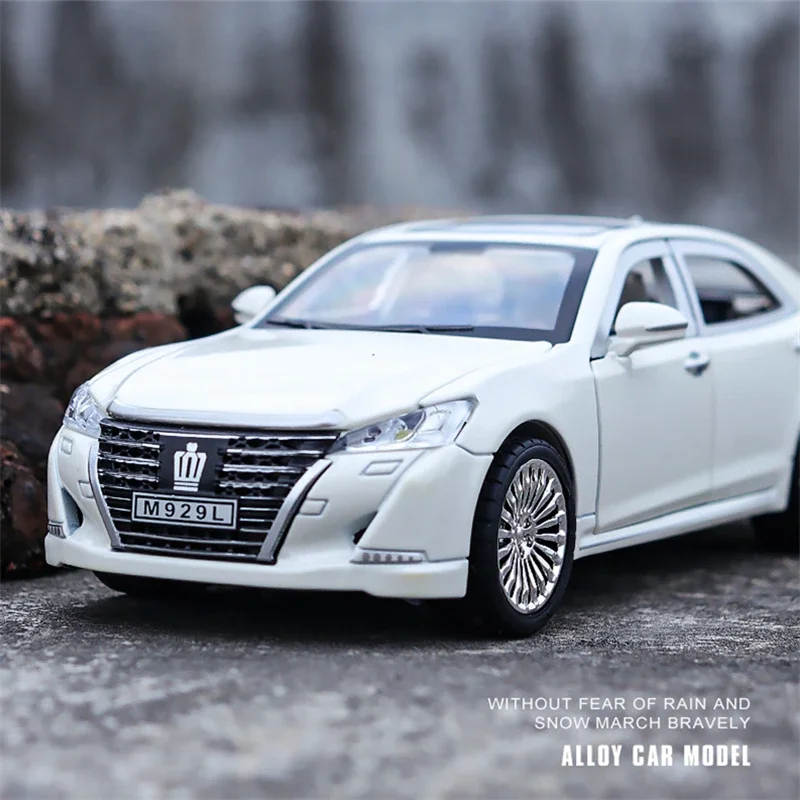 

1:24 Toyota Crown Alloy Car Model Diecasts Metal Toy Vehicles Car Model High Simulation Sound And Light Collection Kids Toy Gift