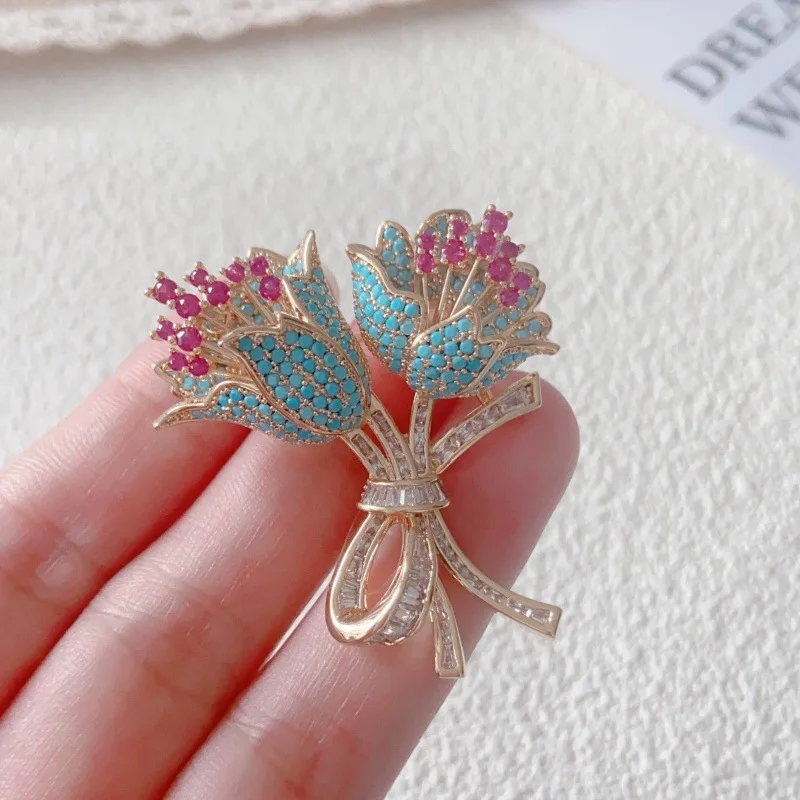 Exquisite Blue Bouquet Brooch Creative Design Elegant Versatile Pin Luxury Clothing Accessories