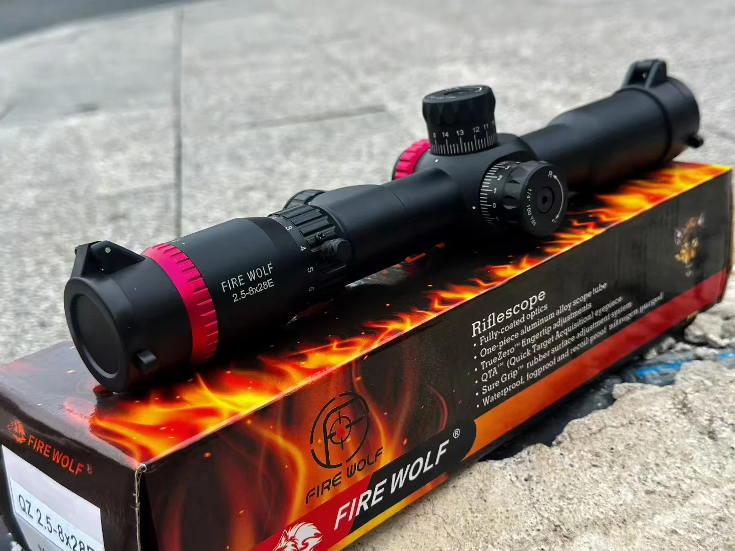 2.5-8X28 wide-angle thin-walled cross mirror high-definition, high impedance front precision outdoor telescope