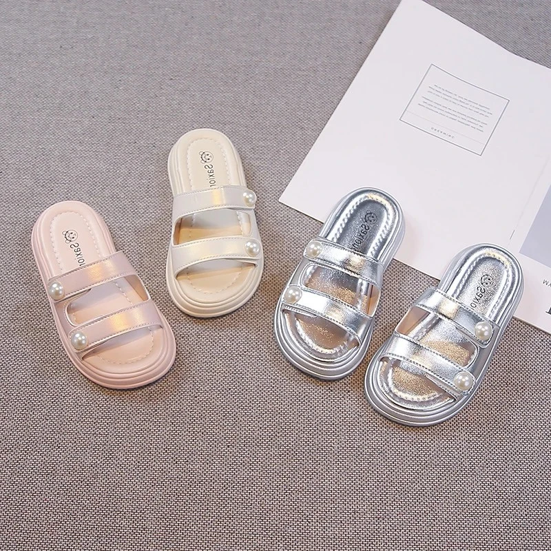 

Kids Casual Slippers Soft Bottom Korean Style Children Beach Shoes Soild Color Versatile 2026 Summer New Girls Sandals Non-slip