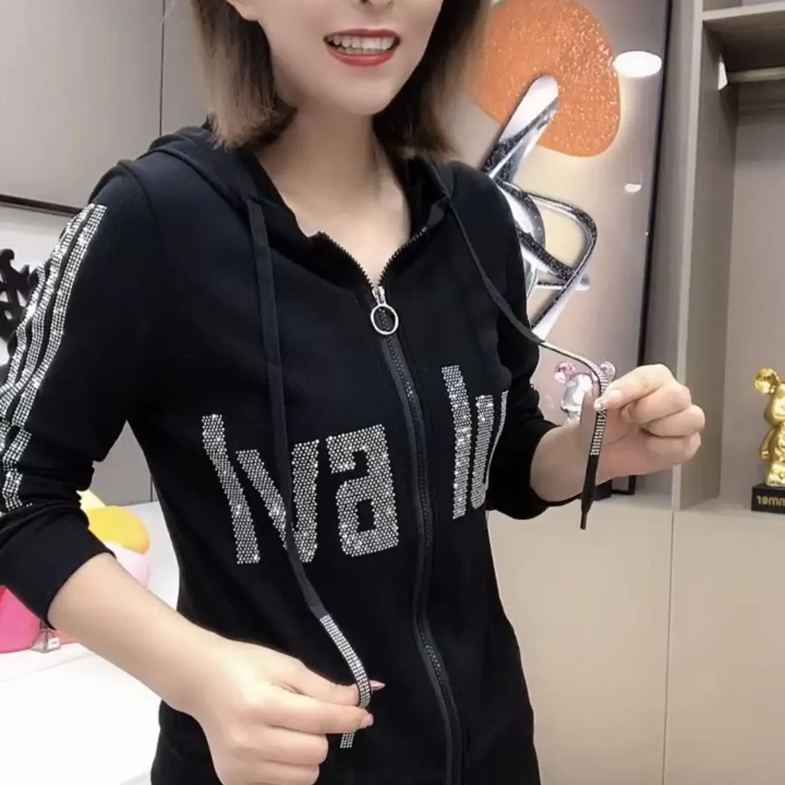 Spring Autumn Jackets Diamond Hooded Sweatshirt Women Design Cardigan Zipper Tops Sport Casual Outerwear Black Sweatshirt New