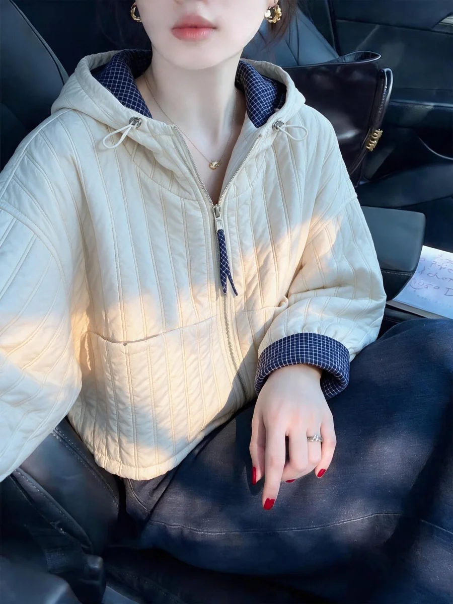 Young Stylish Short Cotton Jacket Women's Lightweight Loose Fit Autumn Winter Coat Warm Polyester Fabric Casual Wear