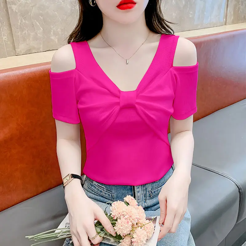 Short-sleeved T-shirt Women New 2024 Summer Fashionable Unique Distinctive V-neck Off-the-shoulder Design-sense Top