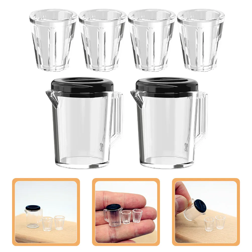 

2 комплекта миниатюрных прозрачных бутылок для воды и стаканов с сетчатым дизайном, аксессуары для кукольного домика, мини-кружки для напитков, аксессуары для бара, миниатюрные