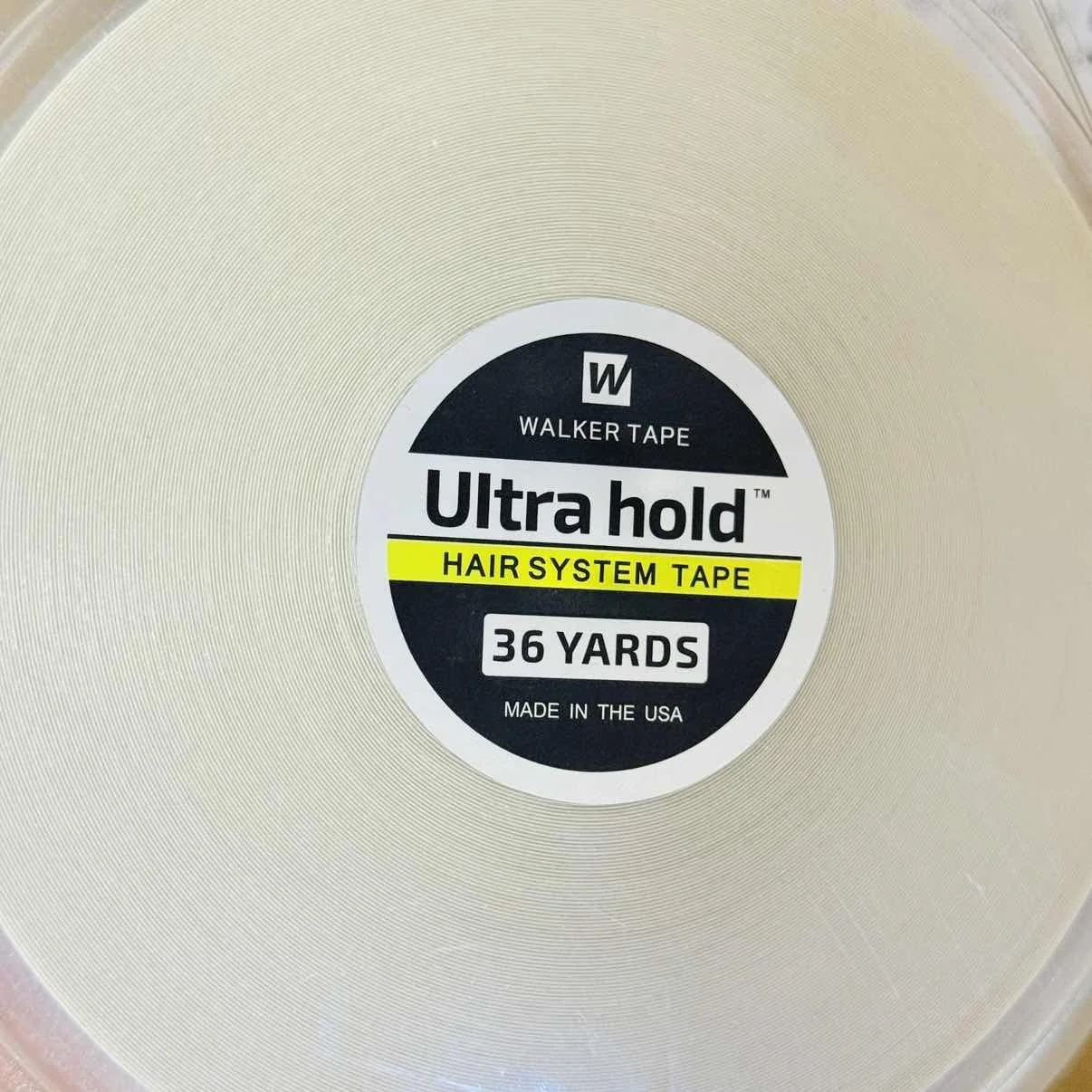 نظام ووكر الترا هولد للشعر مع لفة شريطية على الوجهين 36، ثابتة بشكل آمن، ومناسبة لوصلات الشعر المستعار المختلفة