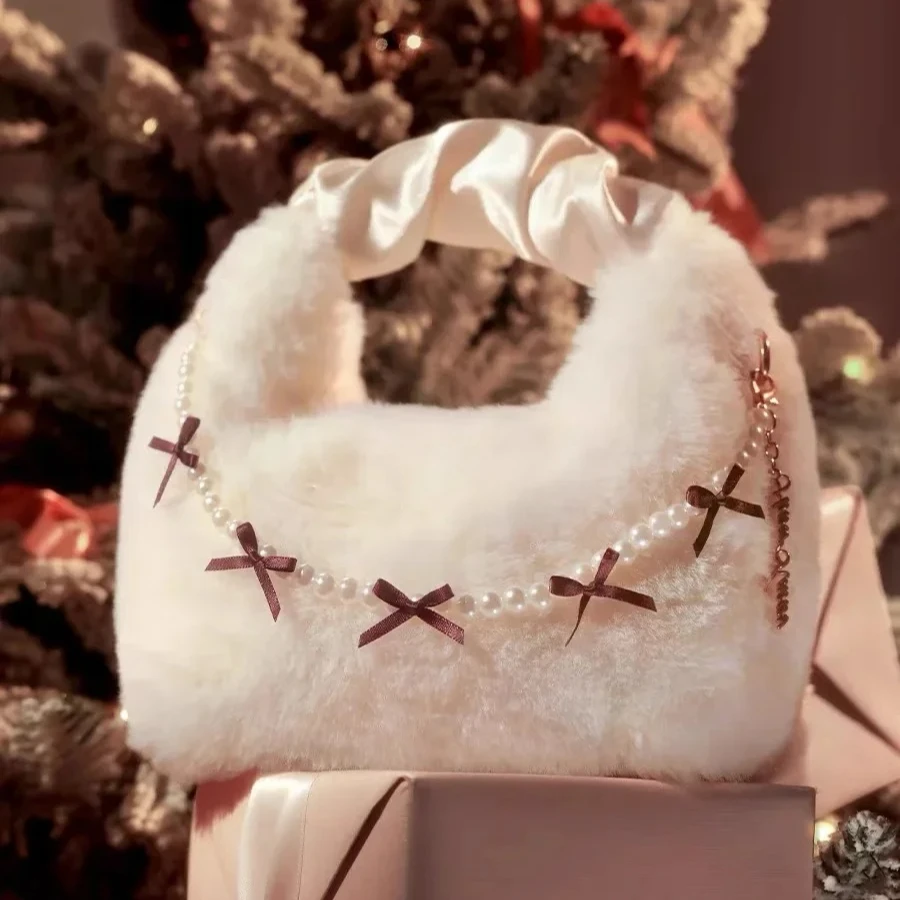 

Плюшевая сумка Flower Knows 2025 Christmas Limited Edition в жемчужно-белом цвете