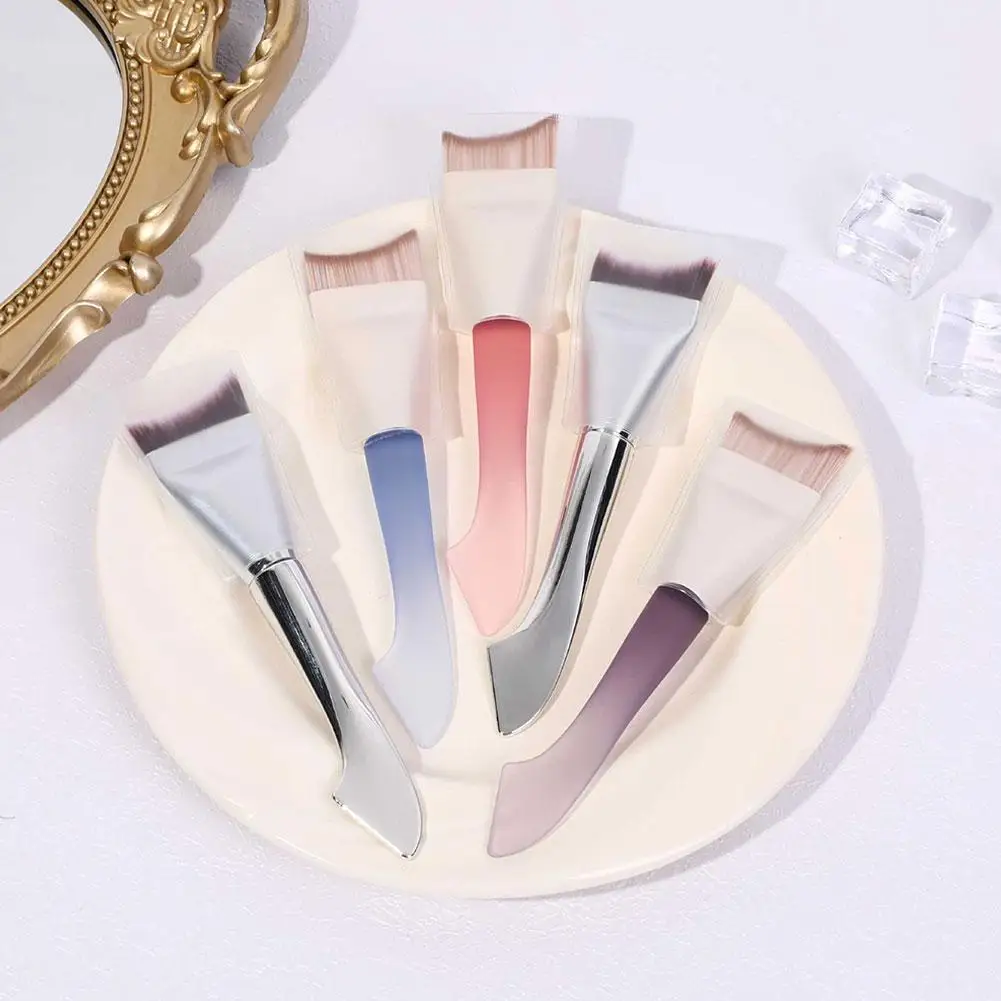 Brocha para base en forma de media luna degradada, brocha de maquillaje ligera y conformable, máscaras, base líquida, brocha para contornos faciales