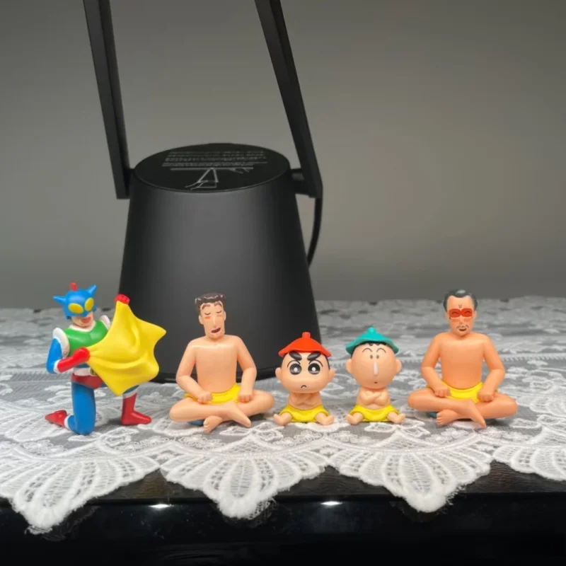 

Подлинный Bandai карандаш Шин-Чан Гашапон Сауна моделирование действие Камен Бухан аниме периферийные фигурки модель детские подарки на день рождения