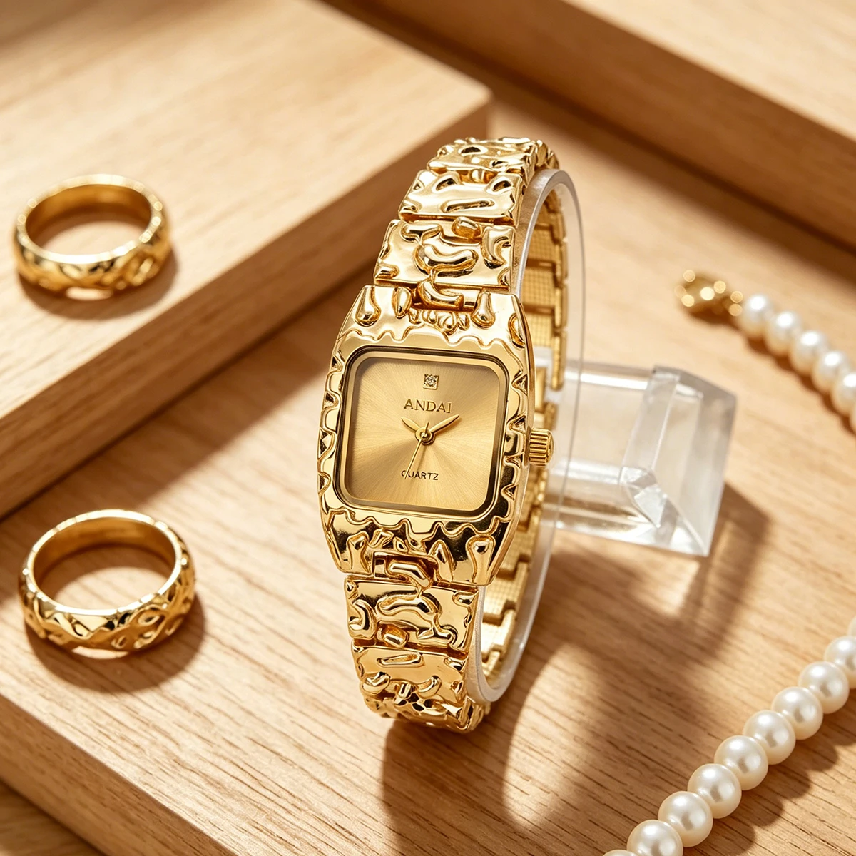 Retro Fashion Niche Luxury Women's Quartz Watch with Flowing Gold Lava Design, Casual and Exquisite Bracelet Watch