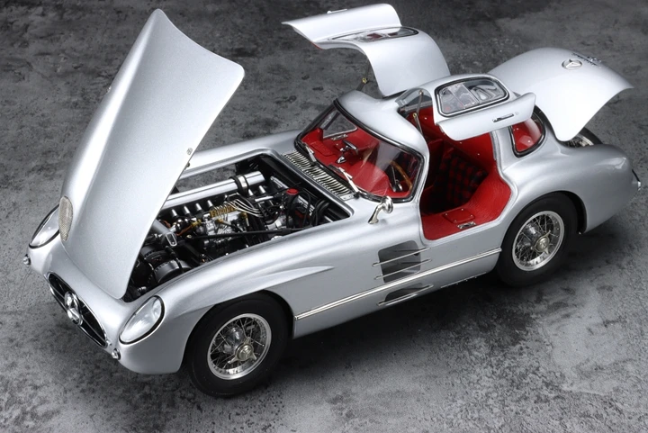 CMC 1:18 300SLR Simulation Limited Edition All Open Alloy Metal Static Car Model Toy Gift