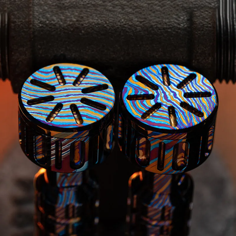 ไขควงอเนกประสงค์ Bad Guy EDC ทำจากไทเทเนียมและเซอร์โคเนียมอัลลอยด์ ของเล่นโลหะหมุนคลายเครียด