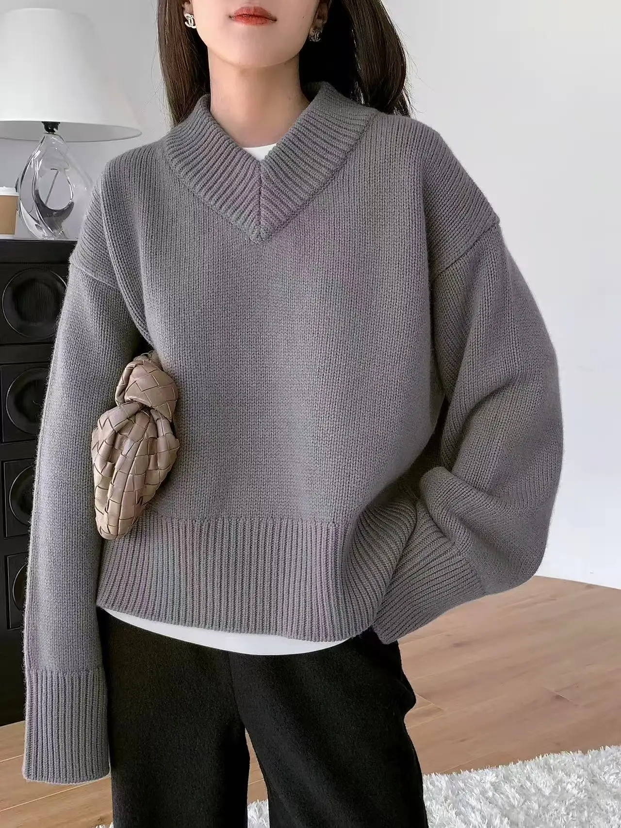 เสื้อสเวตเตอร์แคชเมียร์ผู้หญิง คอวี แขนสั้น ผ้าหนา สำหรับฤดูใบไม้ร่วงและฤดูหนาว ถักแบบหลวม สไตล์ลำลอง