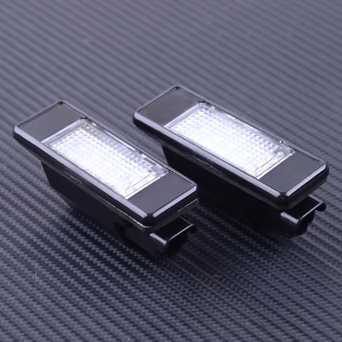 

9682403680 2 шт. светодиодная лампа освещения номерного знака подходит для Peugeot 106 207 307 1007 308 406 407 508 Citroen C2 C3 C4 C5 C6