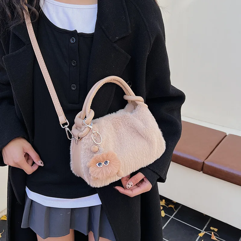 

Autumn Winter Simple Women's Plush Handbags 2025 New Design Solid Color Splicing Shoulder Bag Chic Soft Casual Messenger Bags