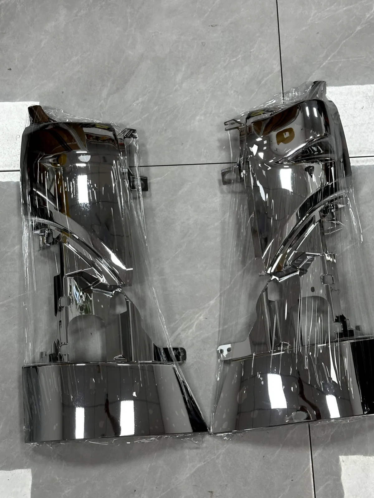 

FOR HINO 500 RANGER TRUCK SIDE CHEEK CHROME PARTS