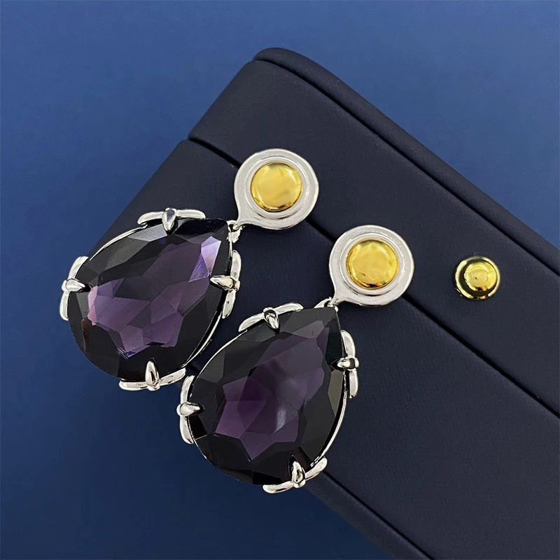 

European and American New Fashion Drop-Shaped Titanium Steel Micro-Inlaid AAA Purple Zircon Silver Needle Luxury Retro Earrings.