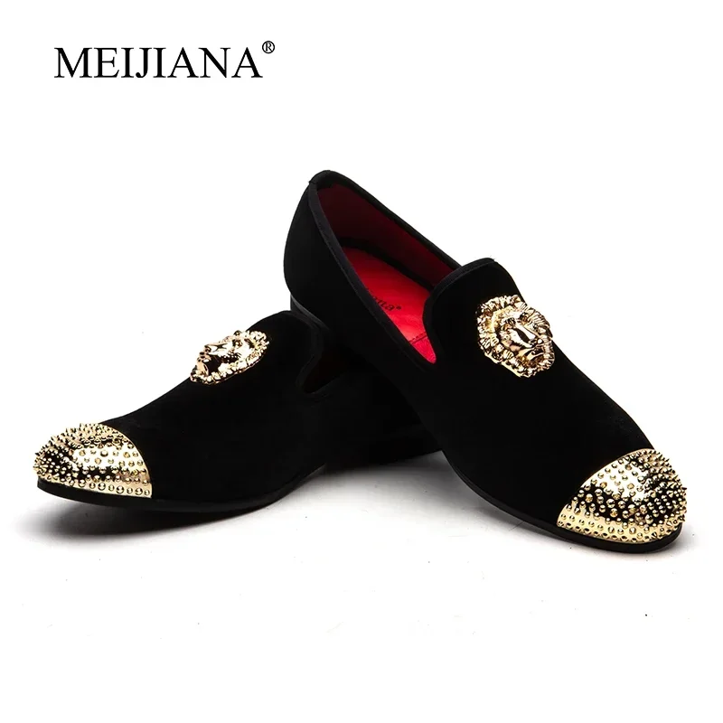 2024 New Men Wedding Loafers Velvet Shoes Fashion Quality Tiger Gold Metal Men Dress Shoes Men's Flats Wholesale