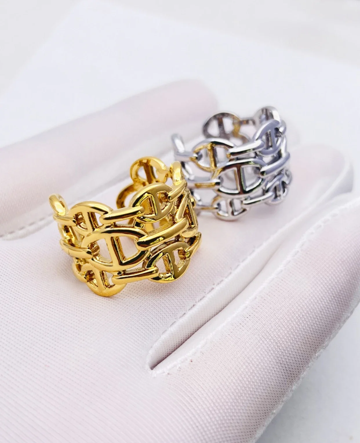 

Bague ouverte au design de luxe pour femmes, personnalité de la mode exagérée et cool, anneau de sensation haut de gamme,