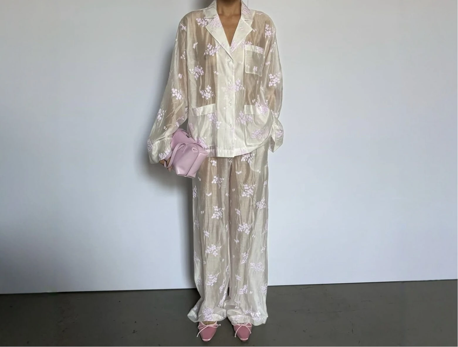 2026 Autumn New Fashion Loose Pajamas Wind Perspective Embroidery Set