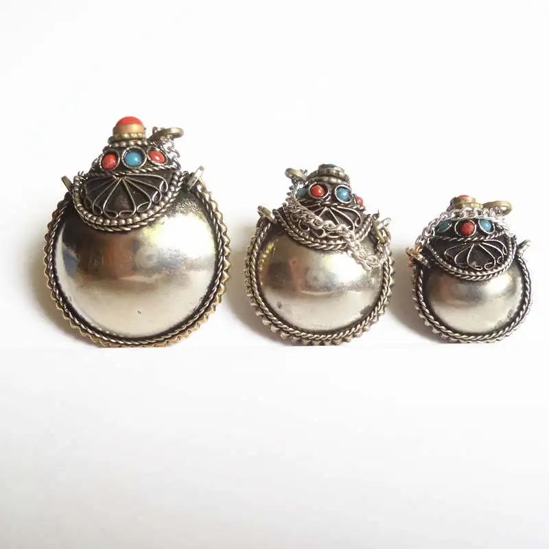 Tibetan Handicrafted Snuff Bottle White Metal Copper Lovely Snuff Bottles Small Medium Big BYH051