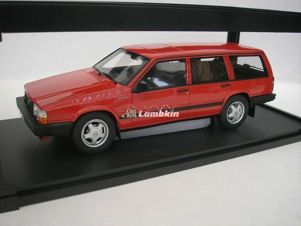 Cult 1:18 For Volvo 740 Turbo Estate 1988 Red Regal Wagon Model Ornament Miniature Classic Car