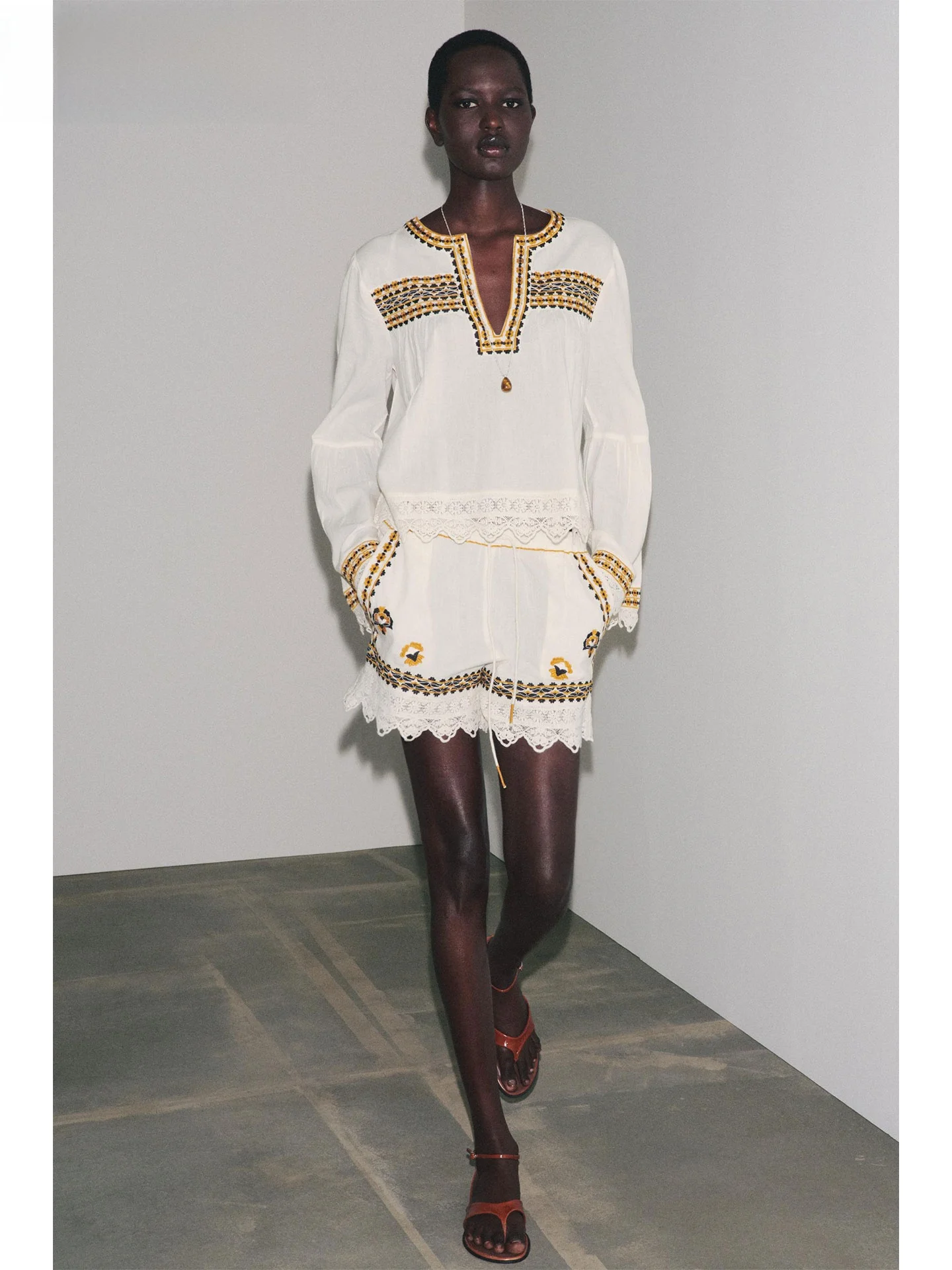 

ZAPRHA, лето 2022, модный цвет, дизайн с вышивкой Blo, Bell Sve, круглый, Ne irt, женский повседневный свободный крой, дышащий, тонкий