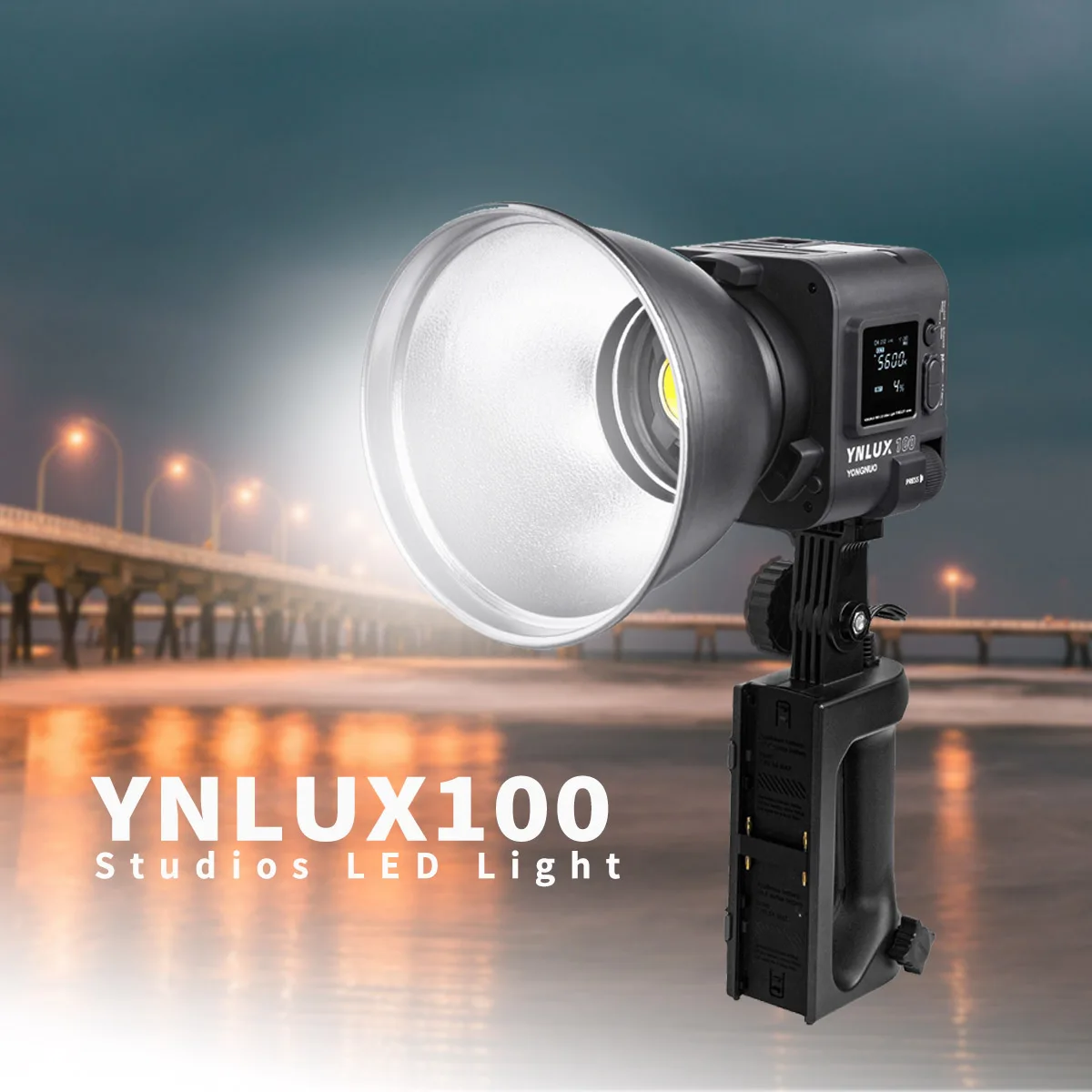 

YONGNUO LUX100 YNLUX100 100W 3200K-5600K Bowens Mount Handheld Outdoor LED Light with Handle Power Adapter