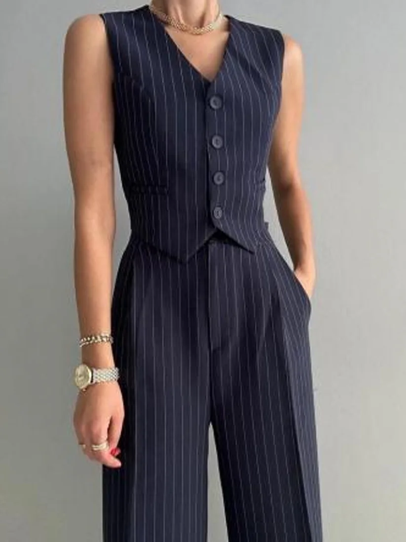 Women's Casual 2-Piece Outfit Button Front Vest And Straight Leg Pants Set with Pockets Versatile Office Work Simple Fashion
