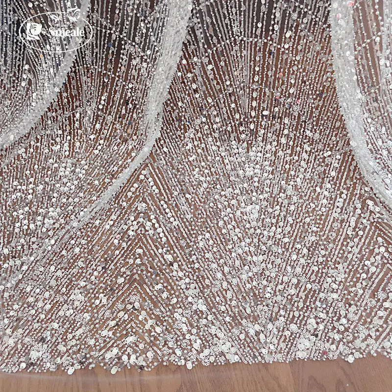Brautspitzenstoff mit Streifen, Luxuriöses Perlen-Pailletten-Hochzeitskleid, Hochwertiger Maßanfertigungs-Nähstoff, RS4161 – Detail 7