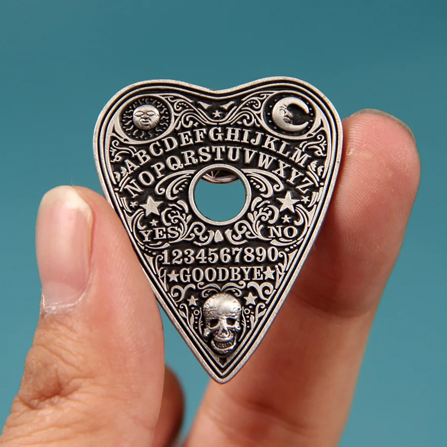 Tablero de espíritu, Oracle místico, Planchette, disfraz de Halloween, calavera, sol, luna, Pin mágico espeluznante para solapa, broche pagano de bruja