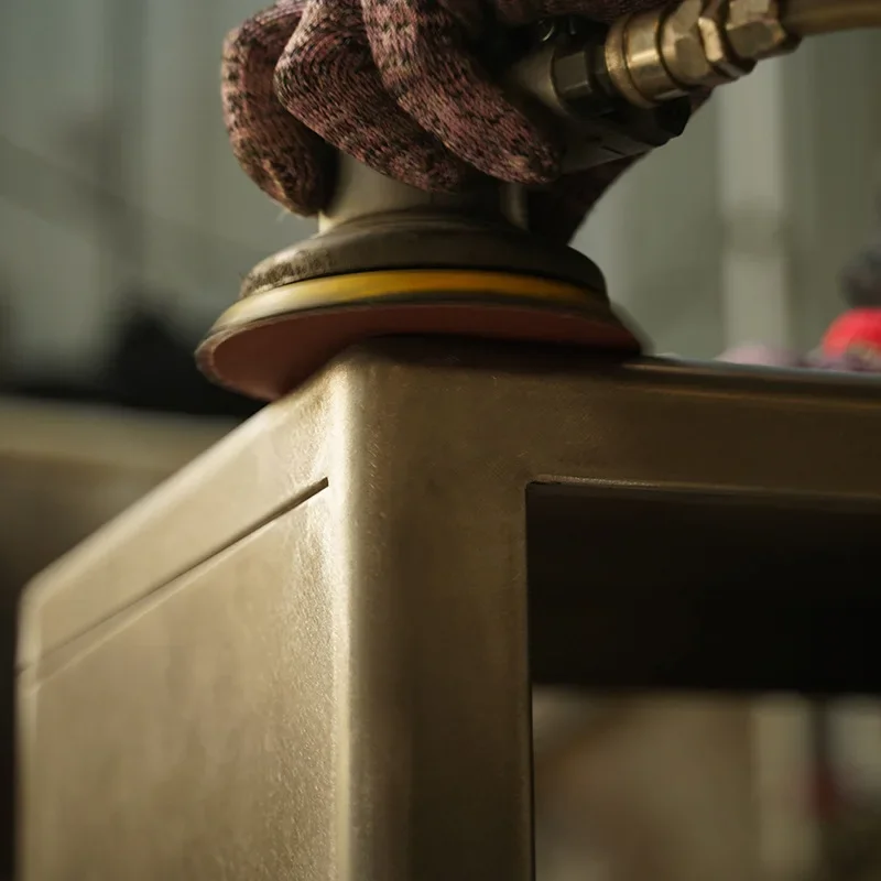 خزانة تخزين ذات درج معدني عتيق