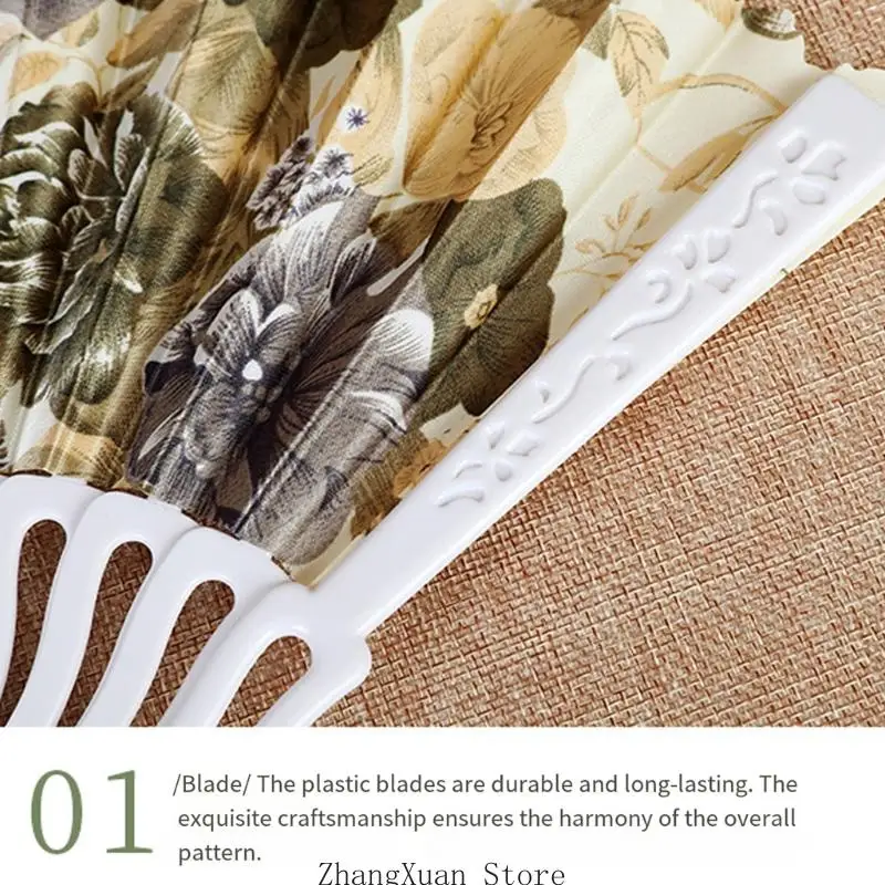 Klappbarer Handfächer aus Kunststoff zur Raumpräsentation mit Blumenmuster 3XUF – Detail 7