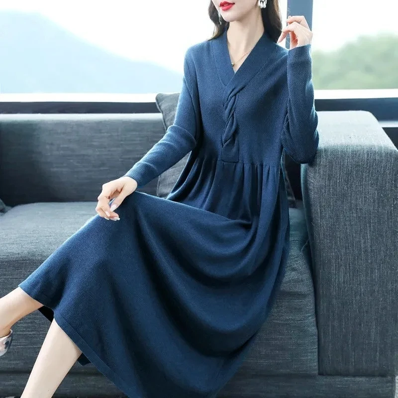 Abito longuette lavorato a maglia con scollo a v spesso maglieria Casual allentata abiti Bottoming autunno inverno coreano Vestido donna elegante