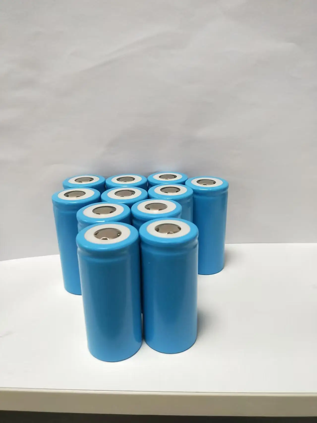 

32700 lifepo4 battery New 32700 3.2V/6000mAh LiFePO4 rechargeable batter for Backup Power flashlight