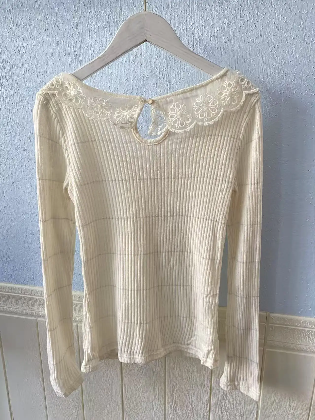 Vendas camisas de manga comprida de malha de algodão com gola bordada de renda estilo japonês