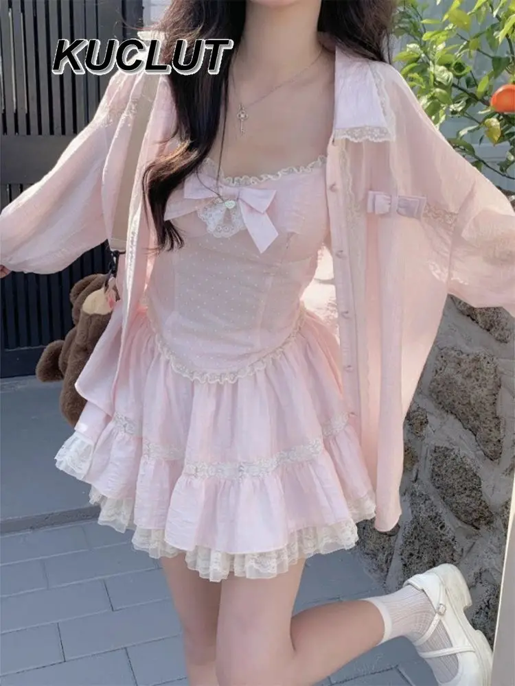 

Милый осенний наряд в корейском стиле для девочек, рубашка с длинными рукавами, камзол и короткая юбка с тортом, комплект из трех предметов, женский весенне-летний комплект