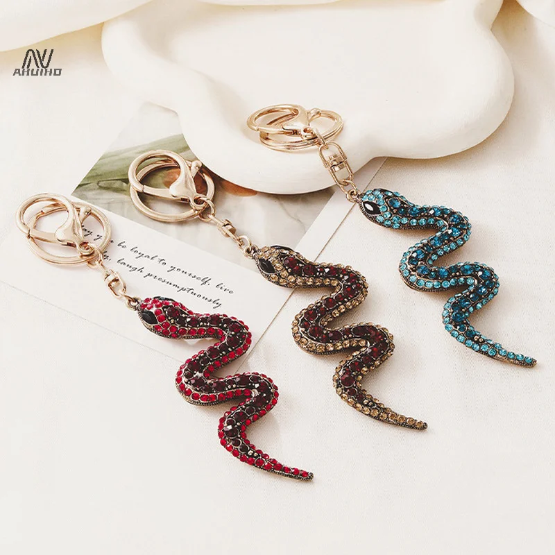 Creative Retro Chinese Zodiac Diamond Snake Car Pendant Zinc Alloy Snake Keychain Bag Hanging Decoration Small Party Gift