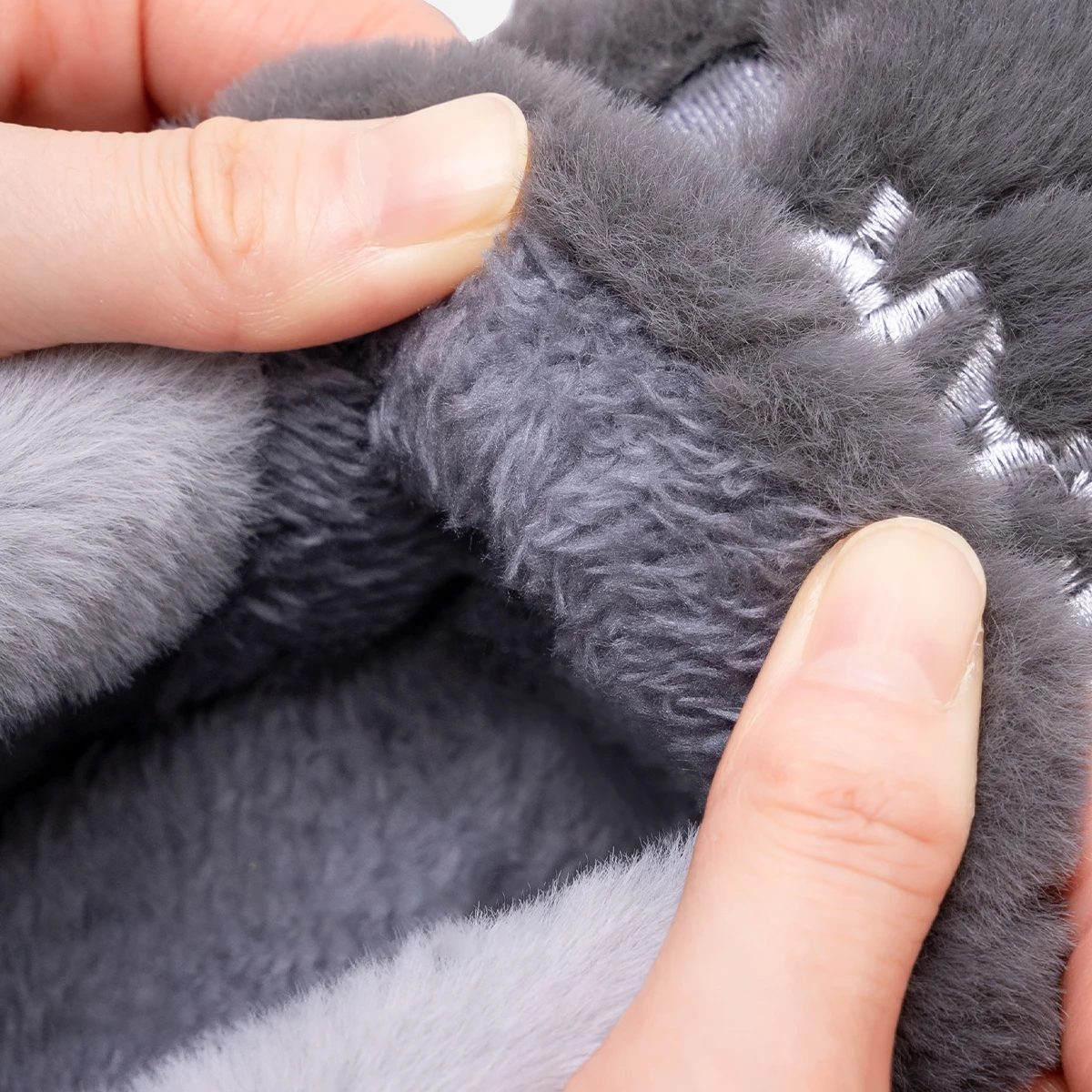 TZLDN Fur Slippers Men Home TPR Platform Cushion Warm Soft Designer Living Room Shoes Cozy Non-slip High Quality Indoor