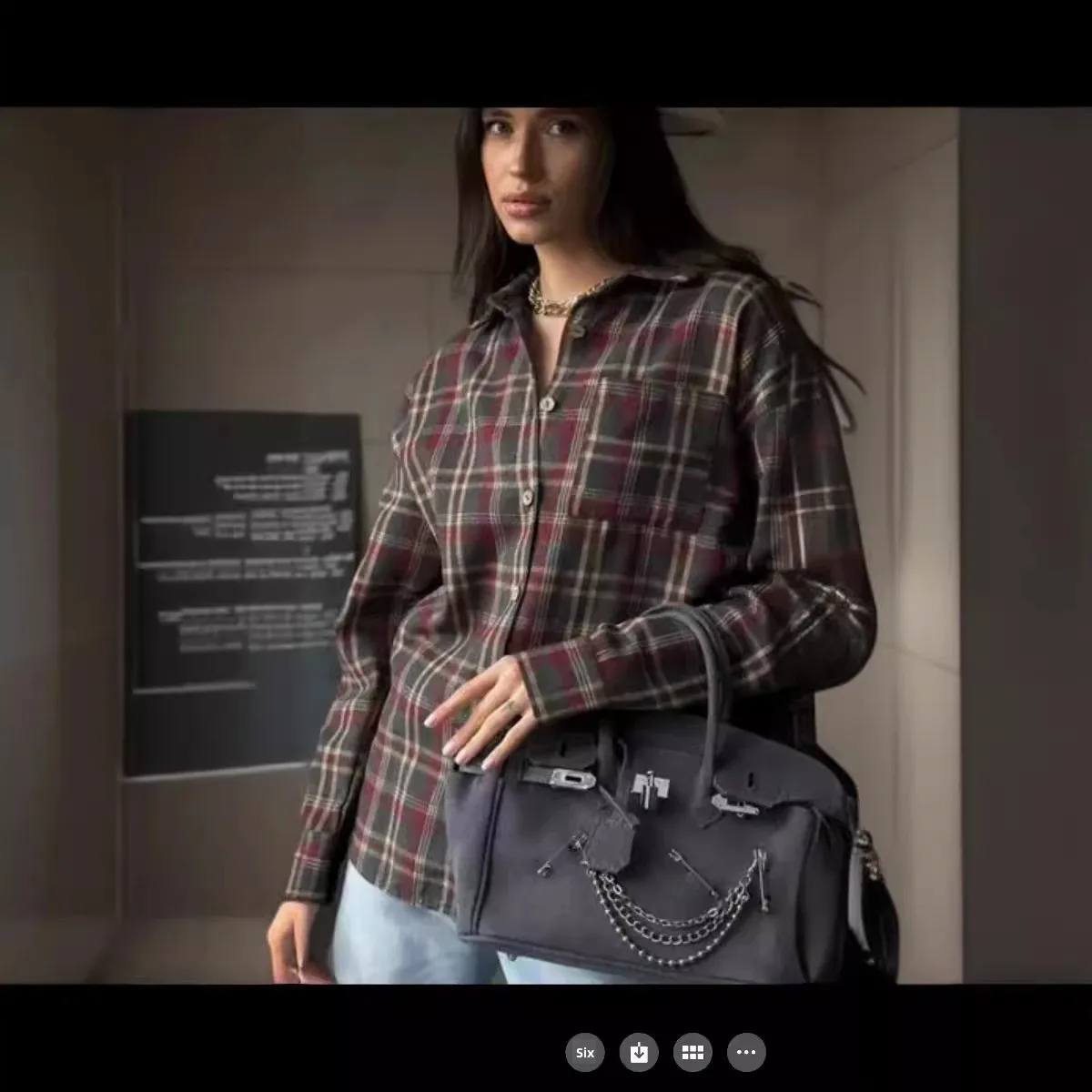 春秋のチェック柄ロングスリーブ女性用シャツ、ゆったりとしたフィット感のロングスリーブ、ポリエステル製カジュアルファッションレディースボタンアップトップス