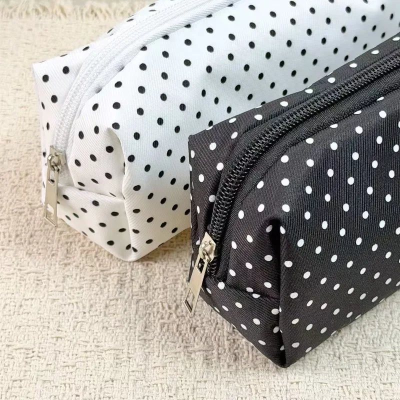 Korean Style Polka Dot Pencil Case, Minimalist High Aesthetic Stationery Bag, Small Storage Pouch for High School Girls