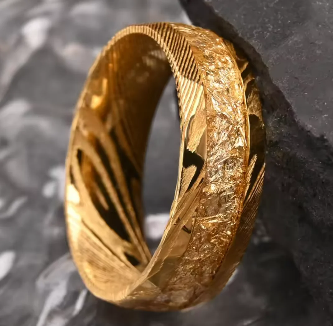 Free Shipping 8mm 18K Yellow Gold Plated Damascus Ring Men Wedding Band Gold Leaf Inlay Damascus Steel Ring High Quality Jewelry