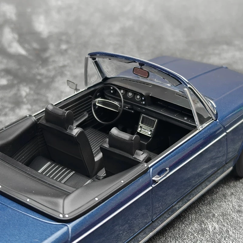 1:18 2002 Alpina Cabrio 1974 Alloy Convertible Sports Car Model Diecasts Metal Classic Retro Vehicles Car Model Simulation Gifts