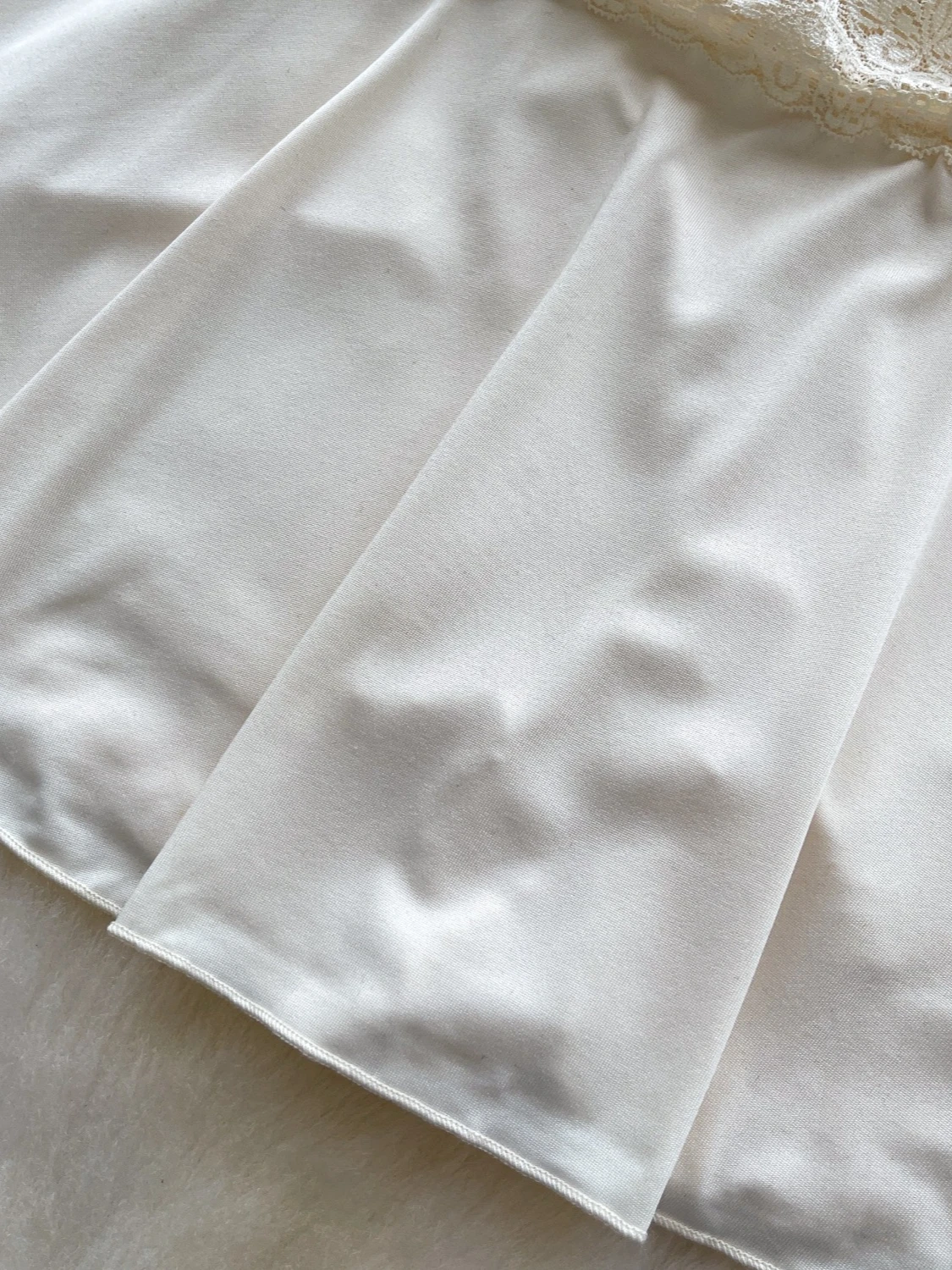 فستان صيفي أنيق من Foamlina فستان نسائي مثير بدون أكمام وظهر نحيف مجوف من الدانتيل فستان قصير على شكل حرف A ملابس للمواعدة الجميلة