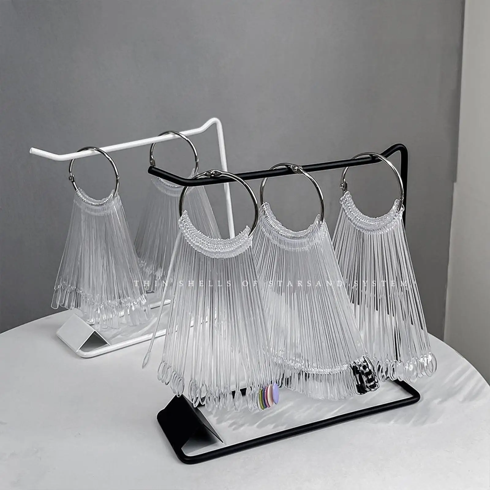 

Nail Fan Display Cards Holder for Store Showcase, 20x7.4x20cm Practice Tool Iron Shelf