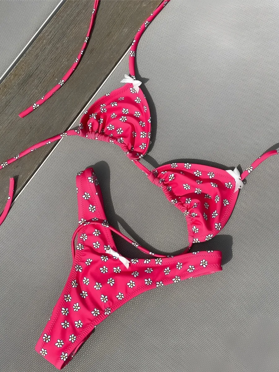 Maillot de bain deux pièces imprimé rose rouge, sexy, triangle, col licou, dos nu, tanga, vêtements de plage, nouveau style, 2025