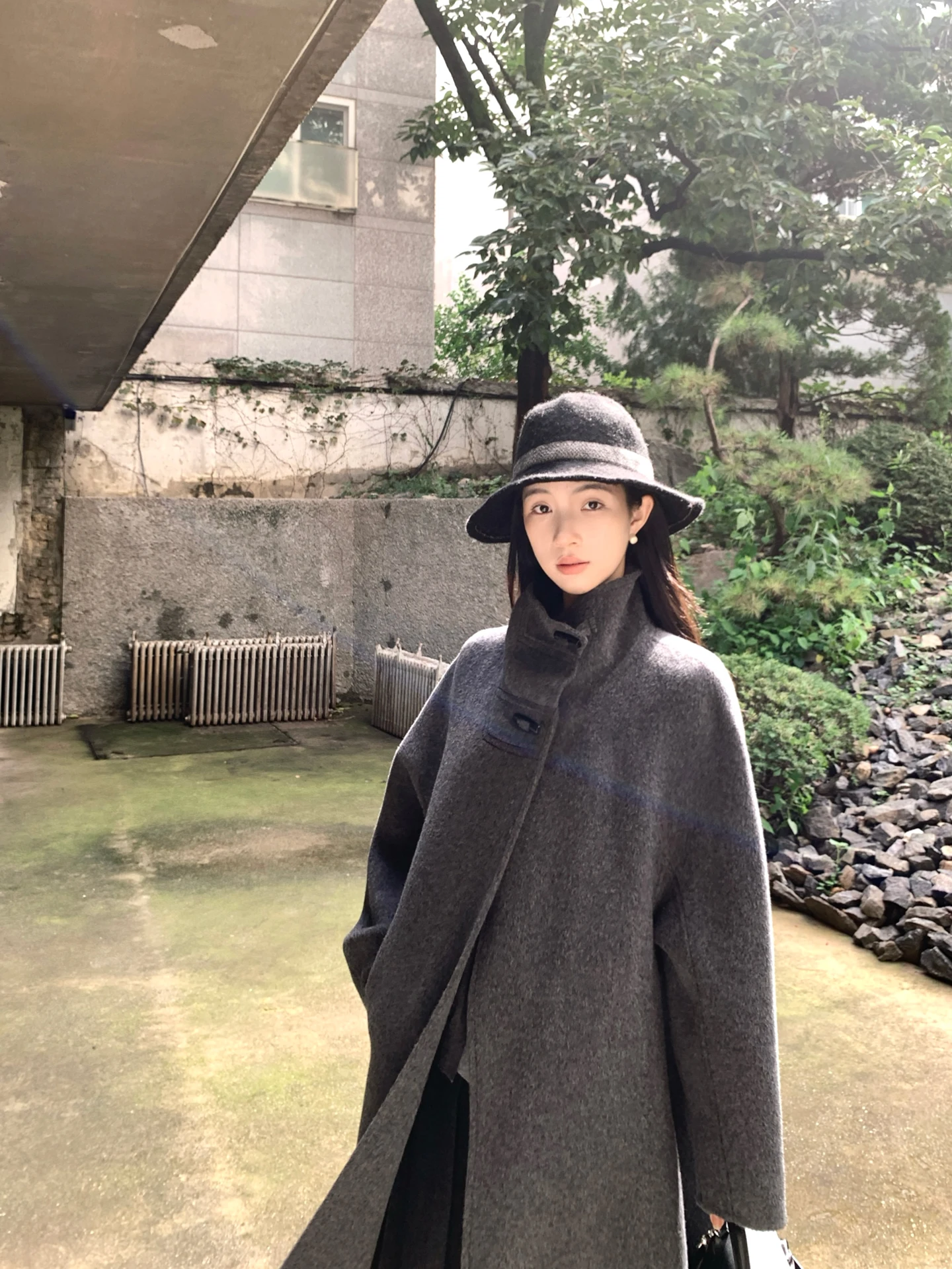 

Художественное двустороннее шерстяное пальто средней длины с дизайнерским принтом, модная женская верхняя одежда, утепленное, с длинными рукавами, свободного кроя