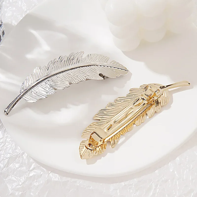 Women Hairpin Spring Clip Fashion Metal Leaf Shape Hair Clip Gold Silver Color Feather Shape Barrettes Hair Styling Tool