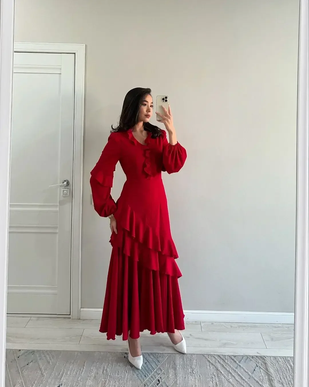 Customized Vintage Red Formal Women Evening Dresses Long Sleeves Prom Dresses V Neck Pleated Ankle Length Cocktail Party Dresses